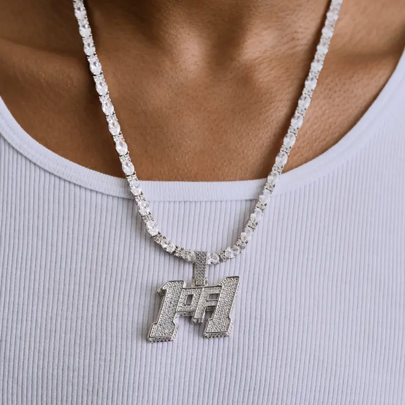 "1Of1" Exclusive Pendant – White Gold Vermeil Collector’S Piece 1