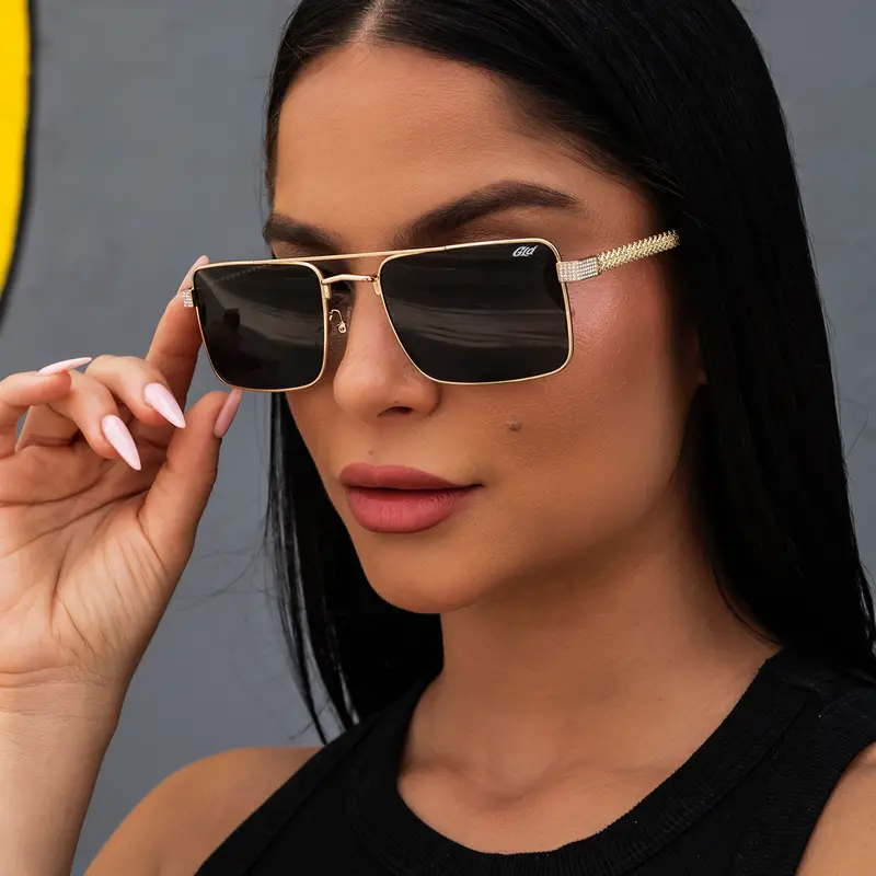 25Th Street Sunglasses In Yellow Gold – Includes Matching Chain 1