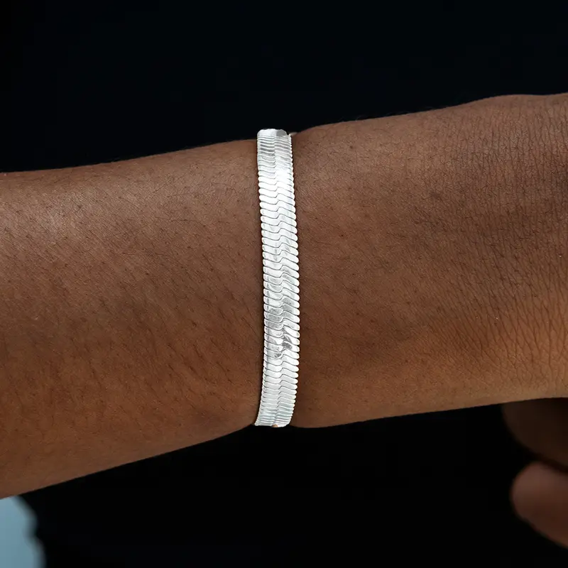 8Mm White Gold Herringbone Bracelet 1
