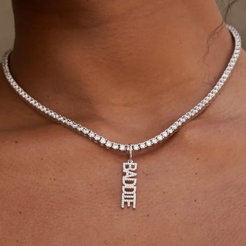 Baddie Minimalist Pendant In White Gold 1