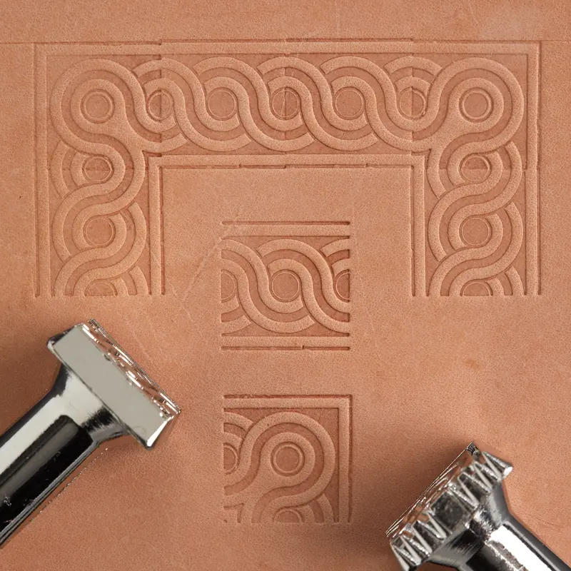 Craftool Interweaving Border Stamp – Continuous Flowing Edge Pattern 1