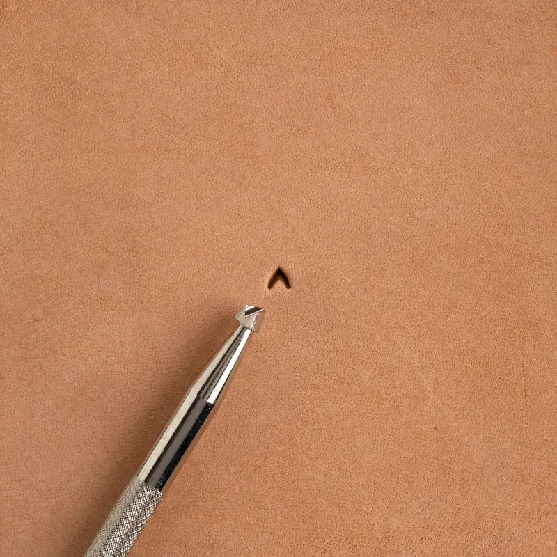 Craftool Pointed Serrated Mulefoot Stamp 1