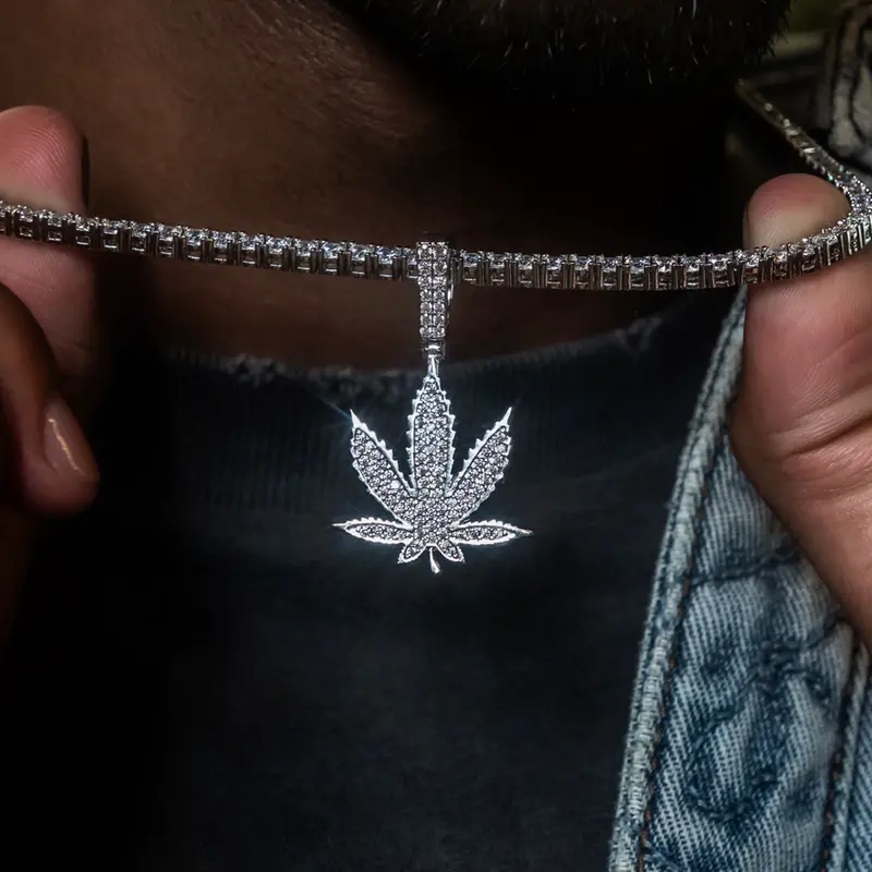 Diamond-Pavé Cannabis Leaf Pendant In 14K White Gold 1