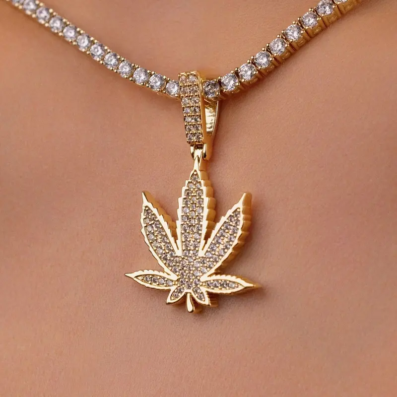 Diamond-Pavé Cannabis Leaf Pendant In 14K Yellow Gold 1