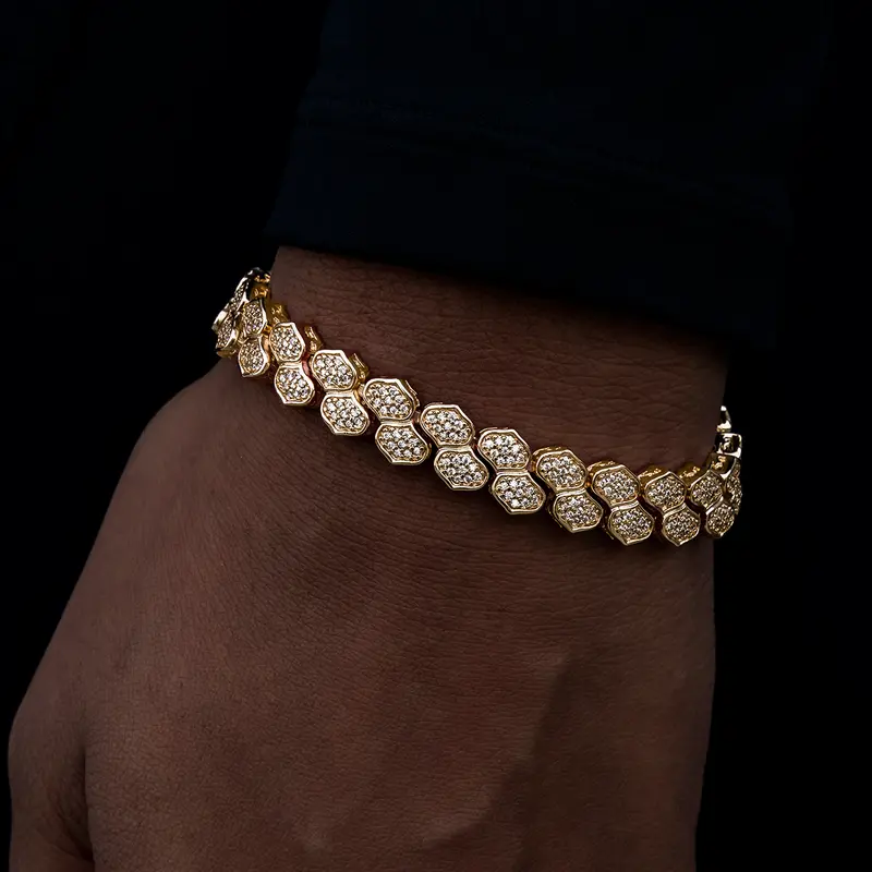 Diamond-Pavé Flat Snake Link Bracelet – Yellow Gold, 4Mm 1