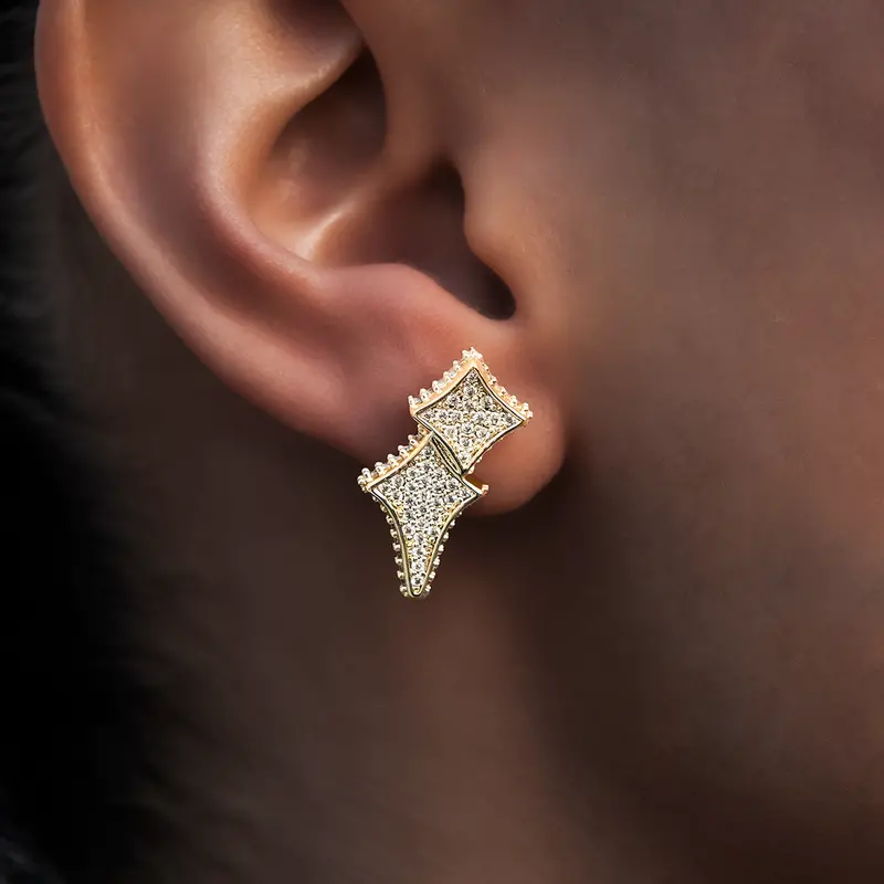 Gld-Inspired Star Stud Earrings In Yellow Gold 1