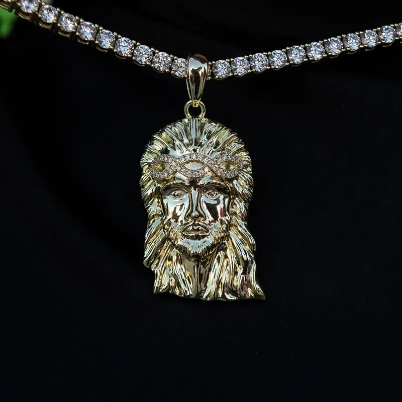 Jesus Portrait Pendant With Diamond Crown – Yellow Gold 1
