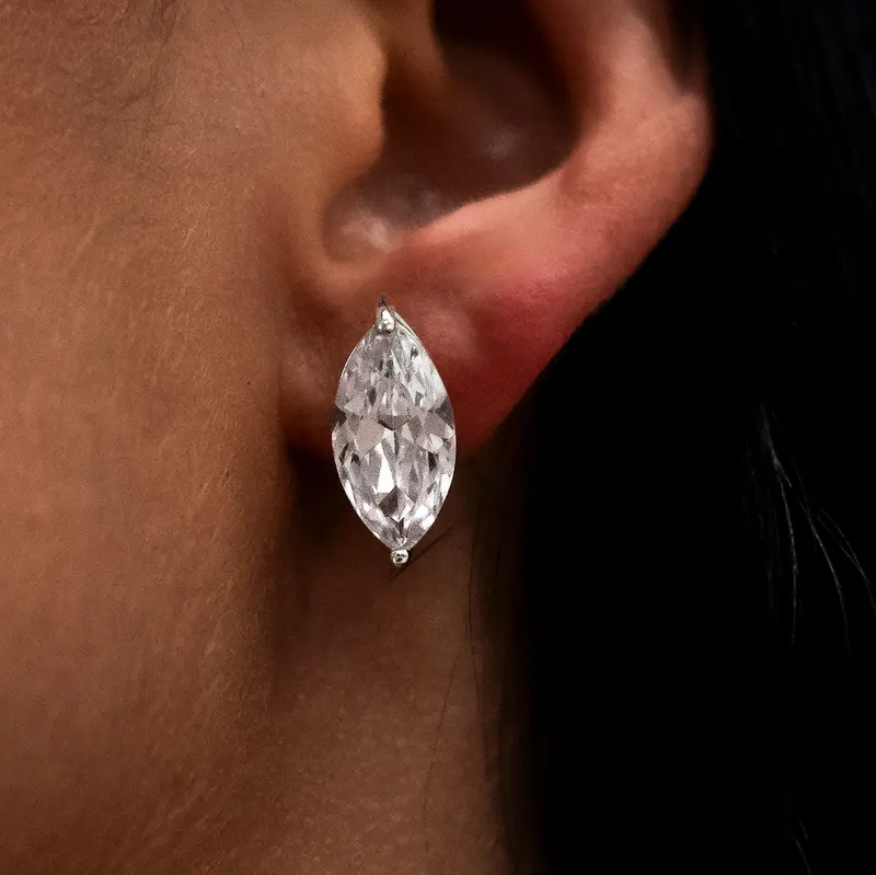 Marquise-Cut Diamond Stud Earrings In White Gold – 8Mm 1