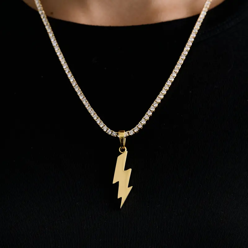 Minimalist Lightning Bolt Pendant – Yellow Gold Vermeil 1