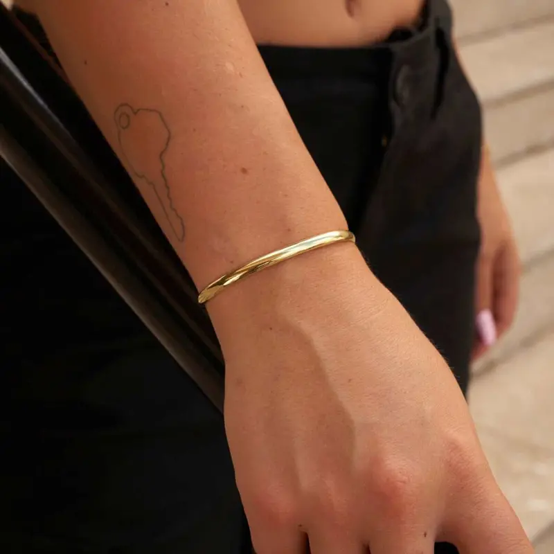 Minimalist Open Cuff Bracelet – Polished Finish 1