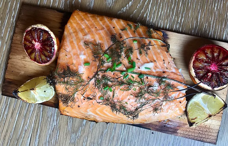 Pre-Soaked Gourmet Cedar Planks: Merlot, Chardonnay & Bourbon – 6-Pack For Grilling & Baking 1