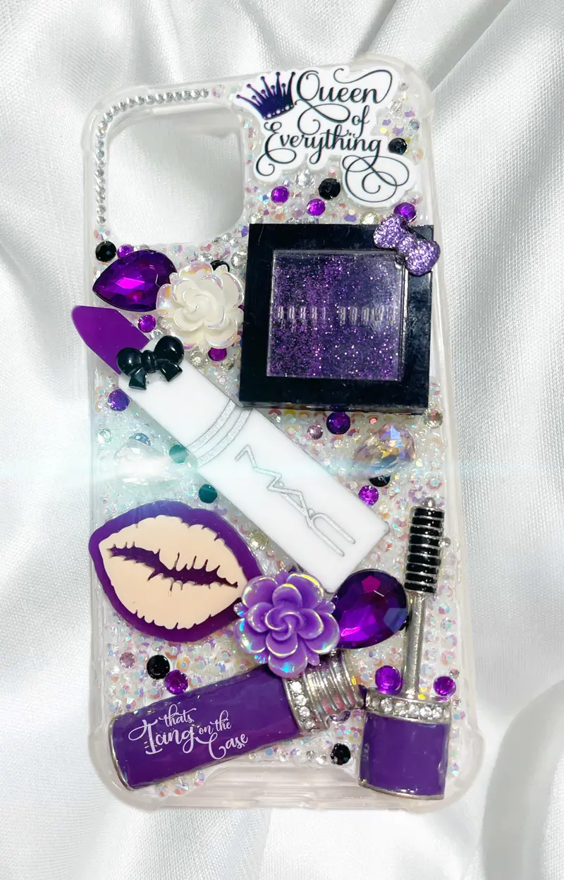 Queen Of Everything Iphone 12 & 12 Pro Snap-On Case With Reinforced Bumper Edges 1