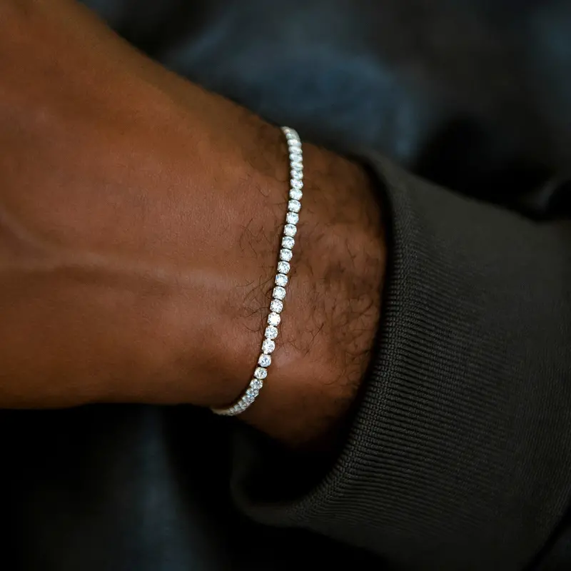 Slim White Gold Tennis Bracelet With Micro-Pavé Detailing 1