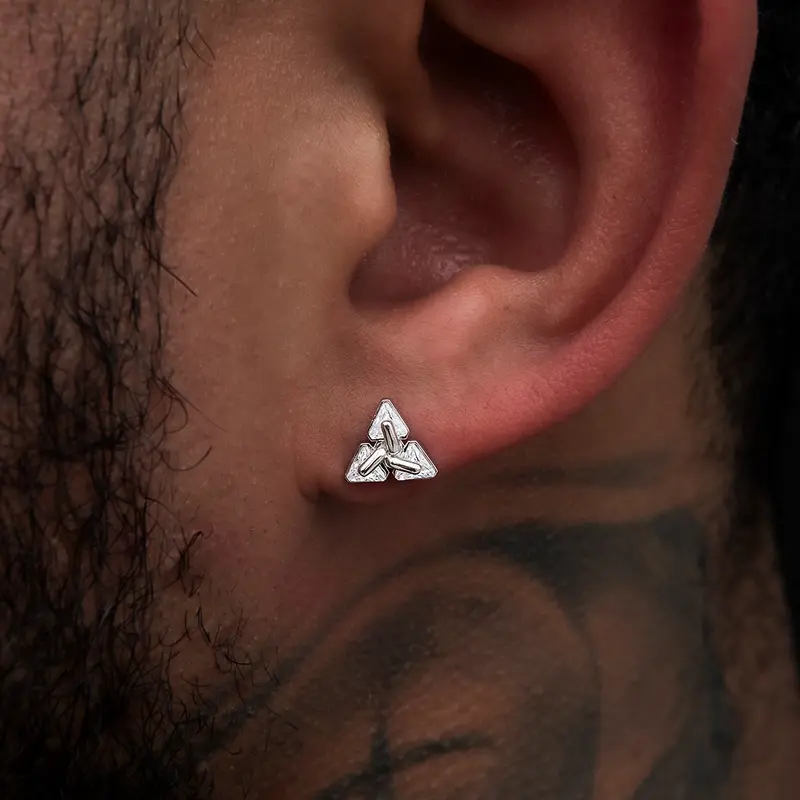 Triangle-Shaped Diamond Stud Earrings – White Gold 1