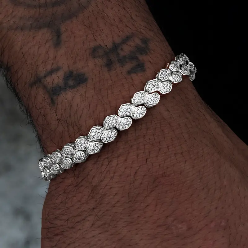 White Gold 4Mm Snake Chain Bracelet With Diamond Pave Detailing 1