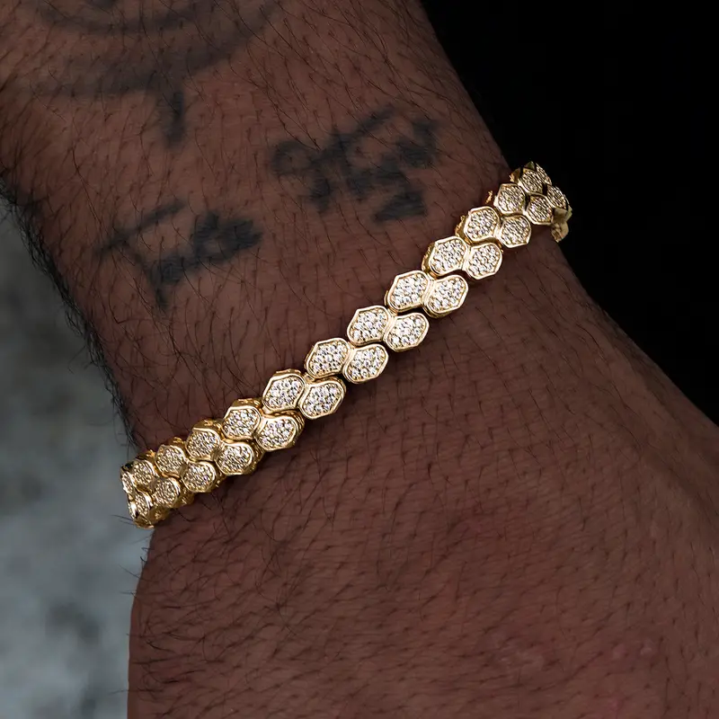Yellow Gold 4Mm Flat Snake Link Bracelet With Diamond Pavé 1
